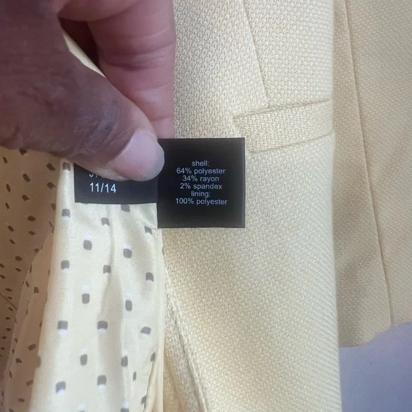 The Limited Yellow Single Button Notched Blazer Size Medium - Picture 8 of 13